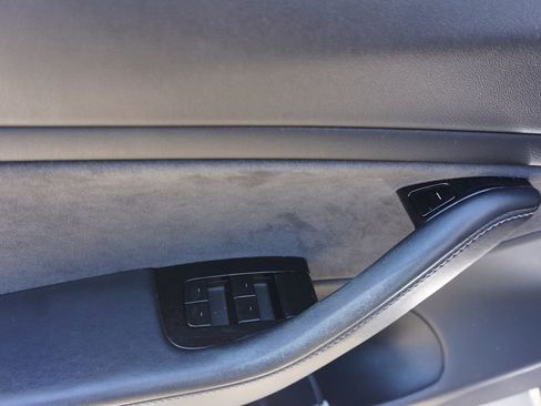 Used 2019 Tesla Model 3 Standard Range Plus RWD image 4