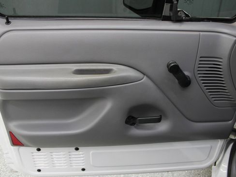 Used 1995 Ford F150 XL image 7