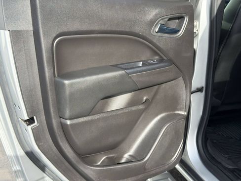 Used 2017 Chevrolet Colorado LT w/ Luxury Package, Chrome RWD image 25