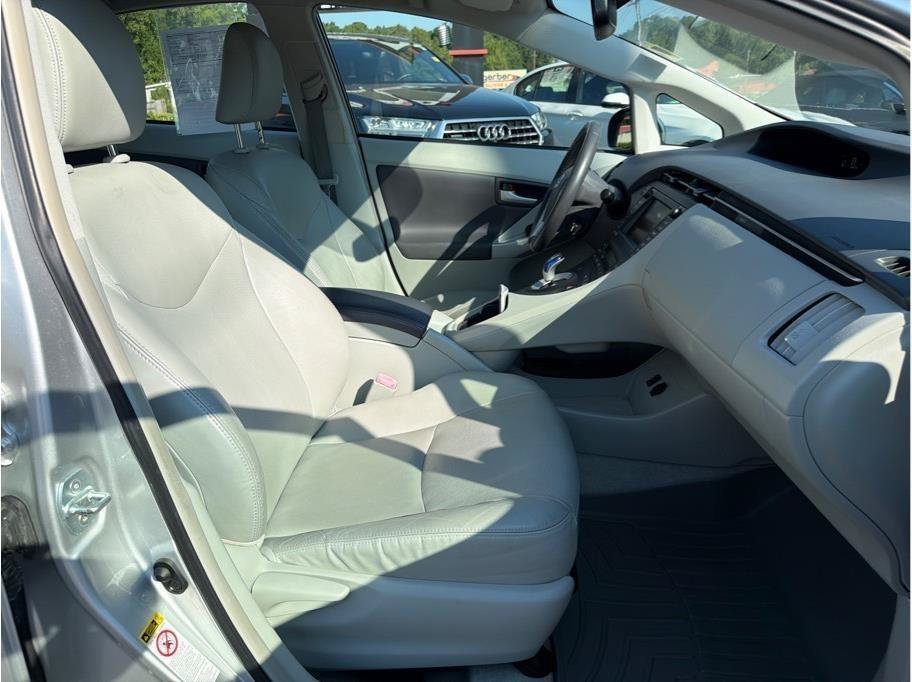Used 2011 Toyota Prius Four w/ Navigation Pkg FWD image 13