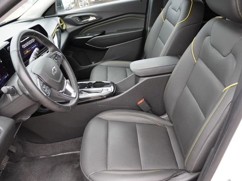 Used 2025 Chevrolet Trax ACTIV w/ Driver Confidence Package FWD image 4