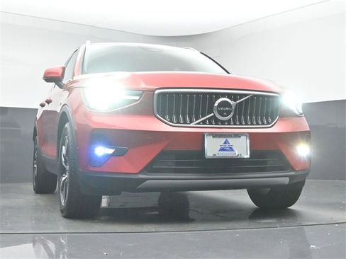 Used 2023 Volvo XC40 B5 Plus w/ Driver Assist Package image 36