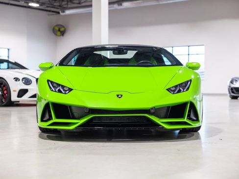 Used 2023 Lamborghini Huracan EVO AWD/4WD image 2