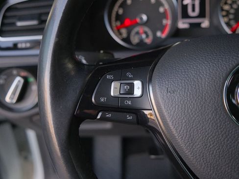 Used 2017 Volkswagen Golf SEL image 17