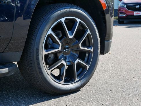 Used 2021 Chevrolet Tahoe RST w/ Luxury Package image 9