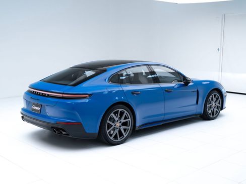 Used 2025 Porsche Panamera 4S image 9