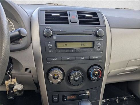 Used 2010 Toyota Corolla LE image 13