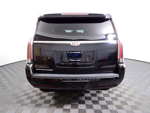 Used 2019 Cadillac Escalade 4WD image 14