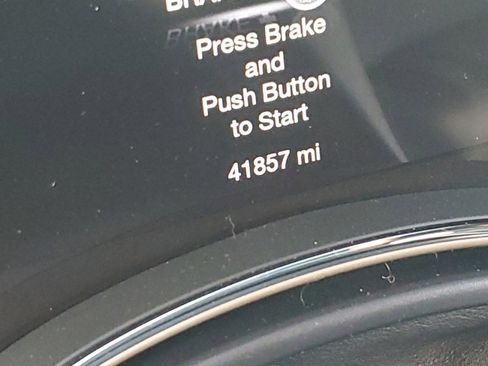 Used 2017 Jeep Grand Cherokee Limited image 10