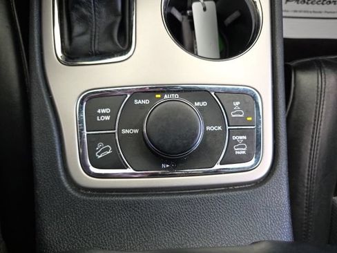Used 2019 Jeep Grand Cherokee High Altitude AWD/4WD image 11