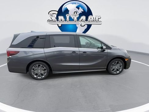 New 2026 Honda Odyssey Touring image 10