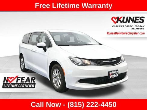 Used 2023 Chrysler Voyager LX FWD image 1