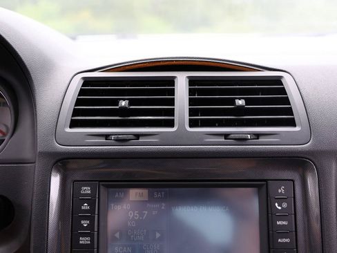 Used 2010 Dodge Challenger SE RWD image 29