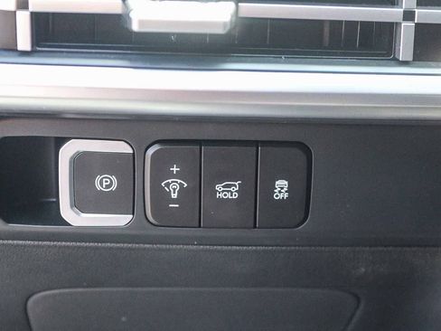 Used 2025 Hyundai Santa Fe SEL FWD image 28