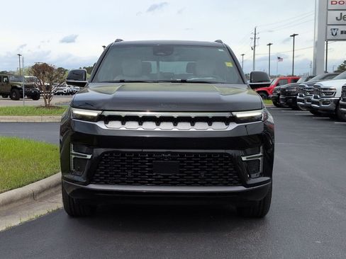 New 2026 Jeep Grand Wagoneer L 2WD image 2