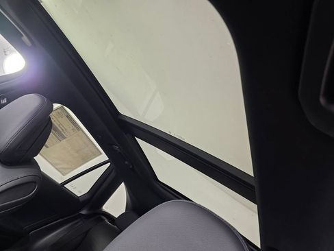 New 2026 Mercedes-Benz GLC 300 4MATIC image 9