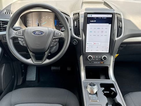 New 2024 Ford Edge SE image 20