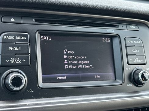 Used 2017 Kia Optima LX image 18