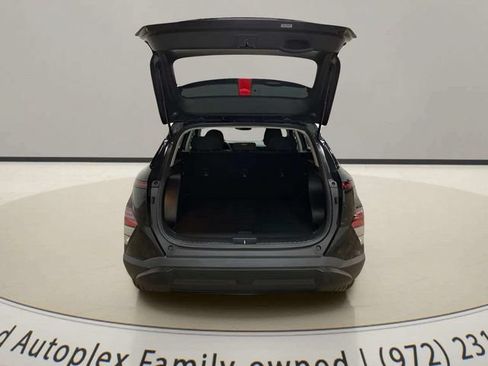 Used 2026 Hyundai Kona SE FWD image 9