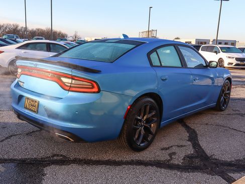 Used 2023 Dodge Charger SXT w/ Blacktop Package image 4