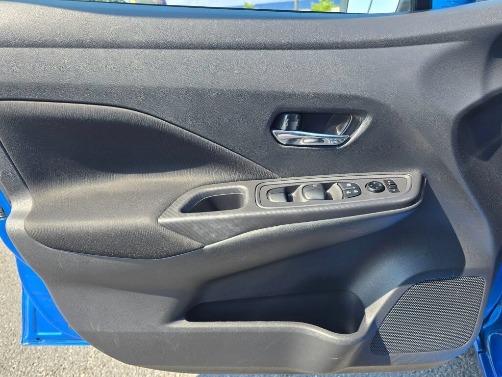 Used 2021 Nissan Versa SV FWD image 18