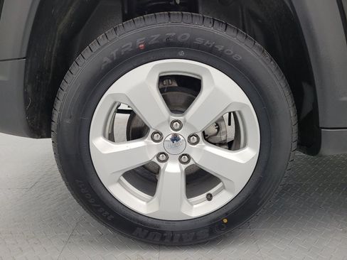 Used 2020 Jeep Compass Latitude w/ Popular Equipment Group AWD/4WD image 31