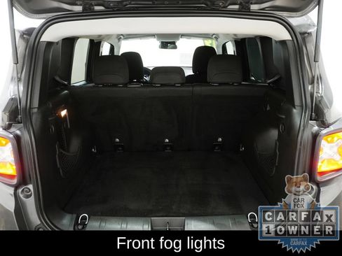Used 2019 Jeep Renegade Latitude AWD/4WD image 8