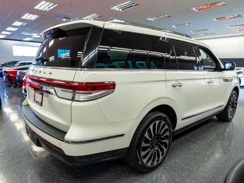 Used 2022 Lincoln Navigator Black Label image 5