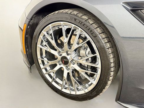 Used 2019 Chevrolet Corvette Stingray Convertible w/ 2LT Preferred Equipment Group RWD image 29