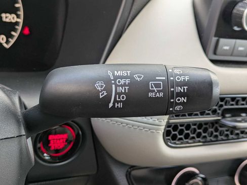 Certified 2024 Honda HR-V LX image 23