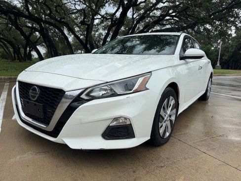 Used 2019 Nissan Altima 2.5 S image 1