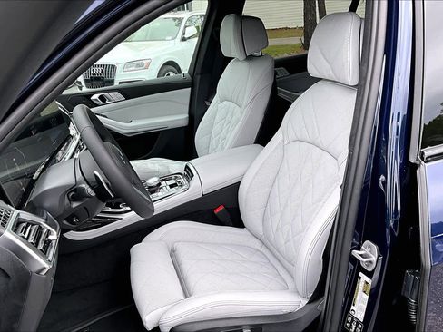 New 2026 BMW X7 xDrive40i AWD/4WD image 9