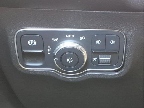 Certified 2022 Mercedes-Benz GLB 250 4MATIC image 23