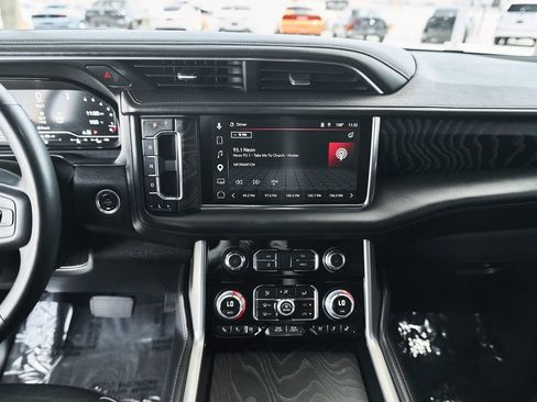 Used 2023 GMC Yukon Denali w/ Max Trailering Package AWD/4WD image 29