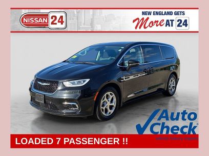 Used 2024 Chrysler Pacifica Limited