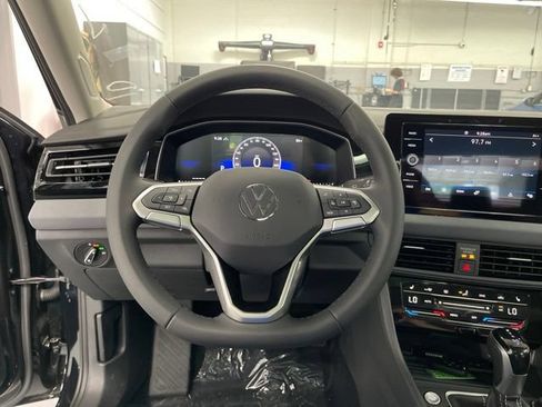 New 2026 Volkswagen Jetta SE FWD image 15