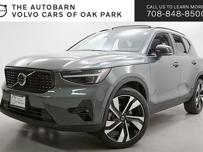 New 2026 Volvo XC40 B5 Ultra w/ Climate Package