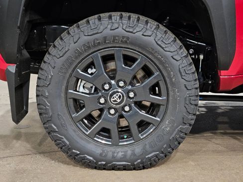 New 2026 Toyota 4Runner SR5 AWD/4WD image 22