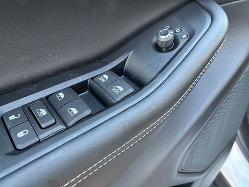 New 2025 Jeep Grand Cherokee L Altitude image 12