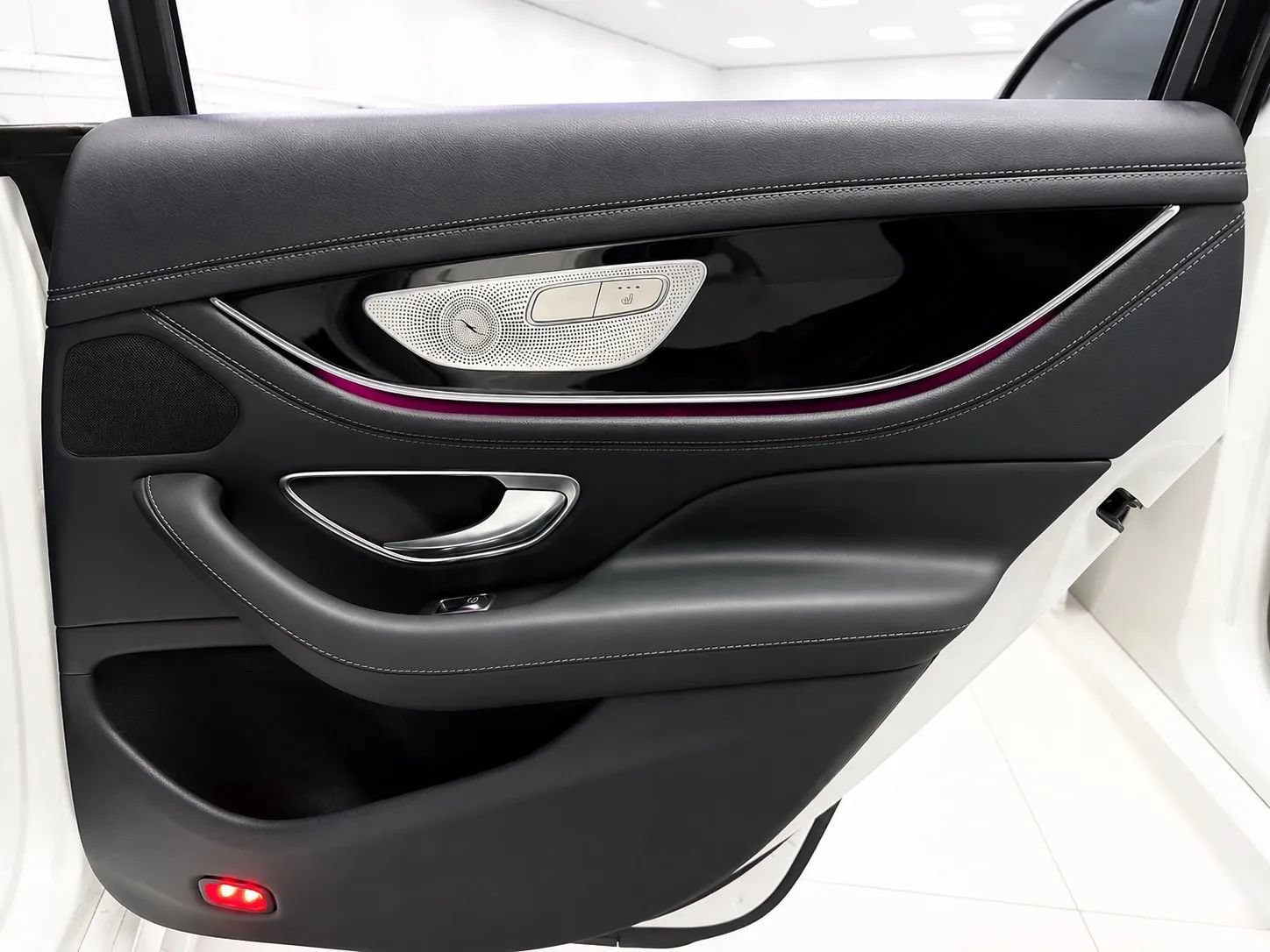 Used 2019 Mercedes-Benz AMG GT 63 image 25