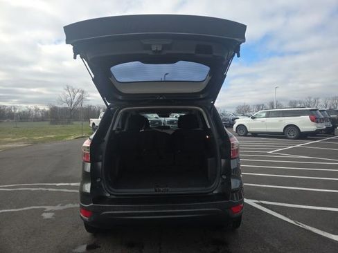 Used 2017 Ford Escape S image 10