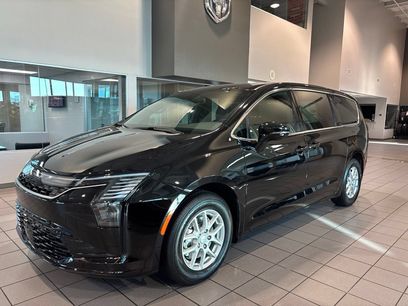 New 2027 Chrysler Pacifica Select