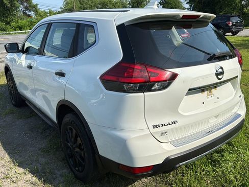 Used 2017 Nissan Rogue S image 6