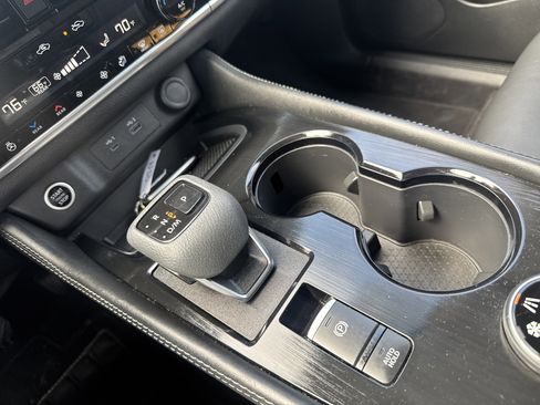 Used 2023 Nissan Rogue SL w/ SL Premium Package image 24