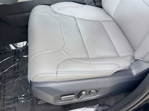 New 2026 Toyota Tundra Limited AWD/4WD image 19