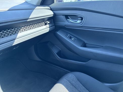 Certified 2025 Honda Accord SE image 33