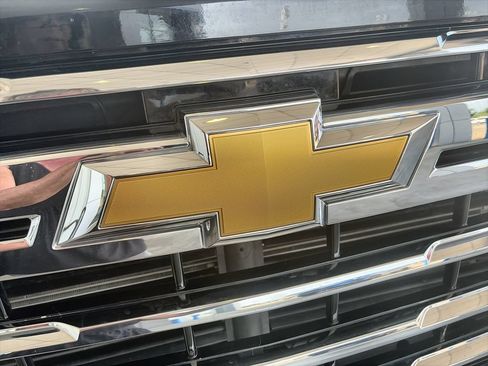 Certified 2024 Chevrolet Silverado 2500 LTZ AWD/4WD image 33