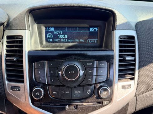 Used 2016 Chevrolet Cruze LT FWD image 15