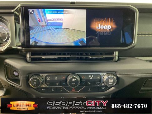 New 2026 Jeep Gladiator Sport image 23