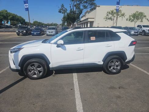 Used 2024 Toyota RAV4 XLE w/ Convenience Package AWD/4WD image 4